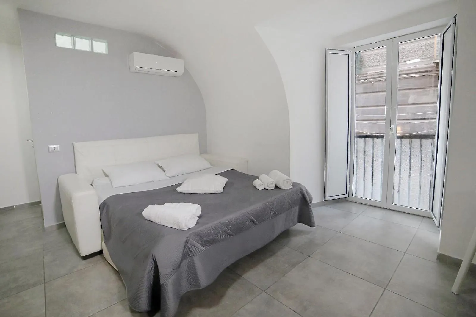 Casa Sant Anna Apartment Naples 0*,